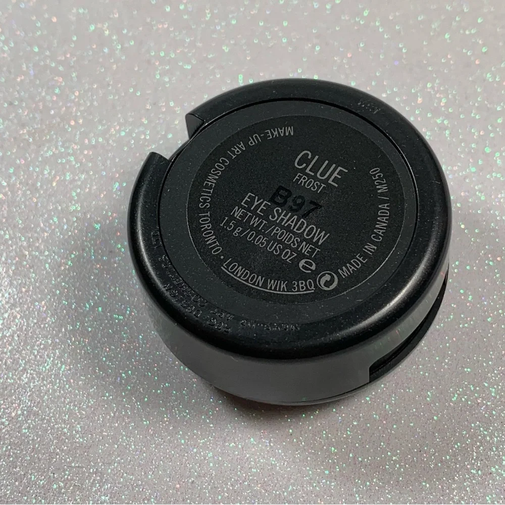 Mac Eyeshadow Clue BNIB